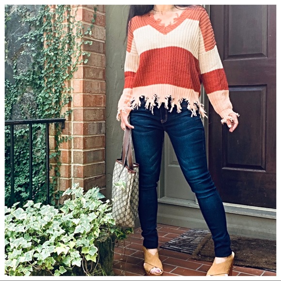 ✨LAST ONE✨Multi Color Block V Neck sweater - Picture 5 of 8